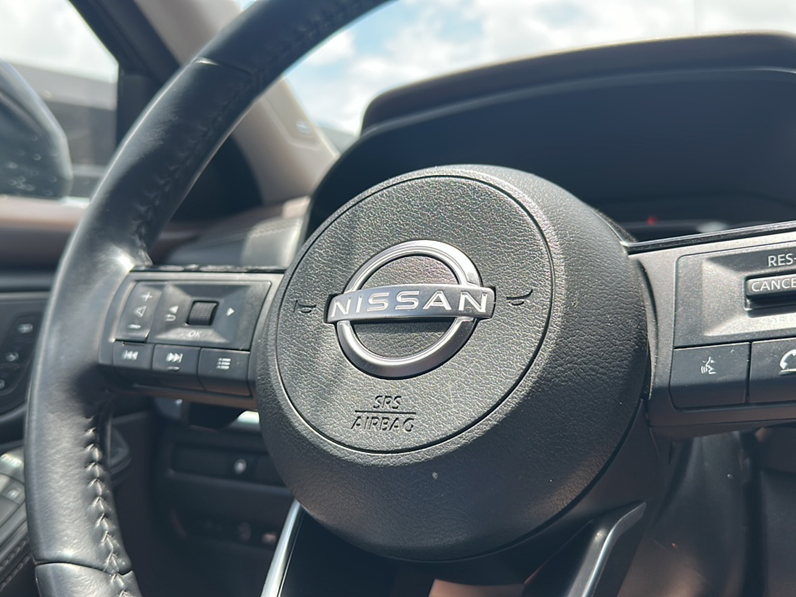2023 Nissan Rogue SL AWD photo 15
