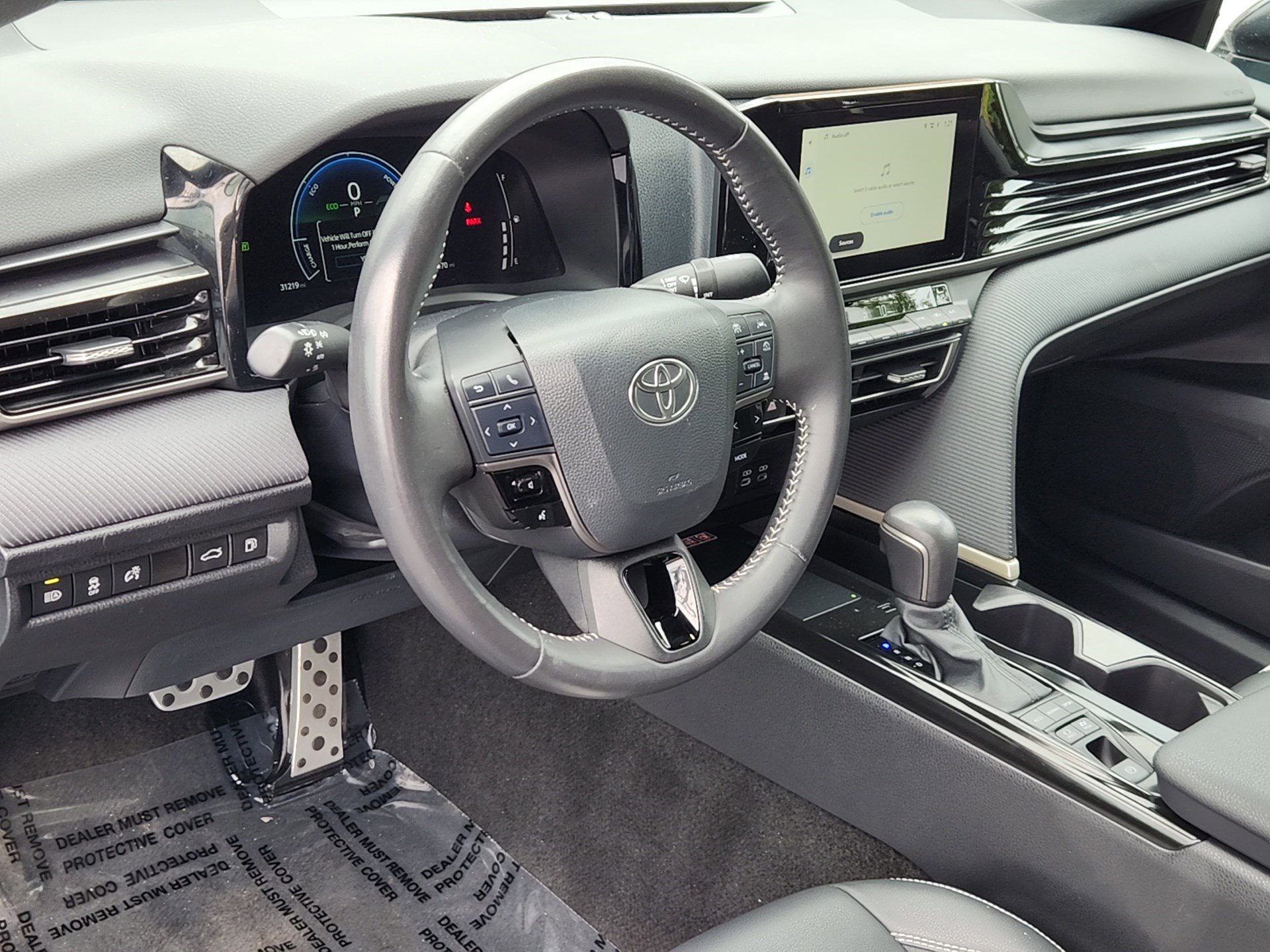 2025 Toyota Camry SE photo 11