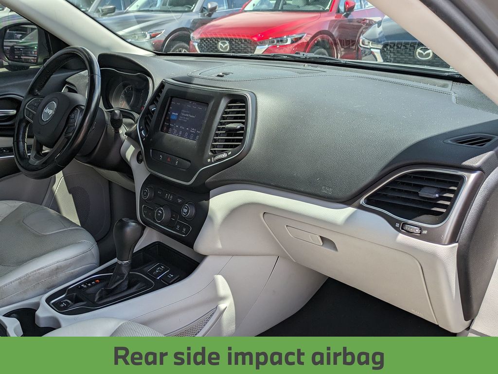 2021 Jeep Cherokee Latitude Lux photo 24