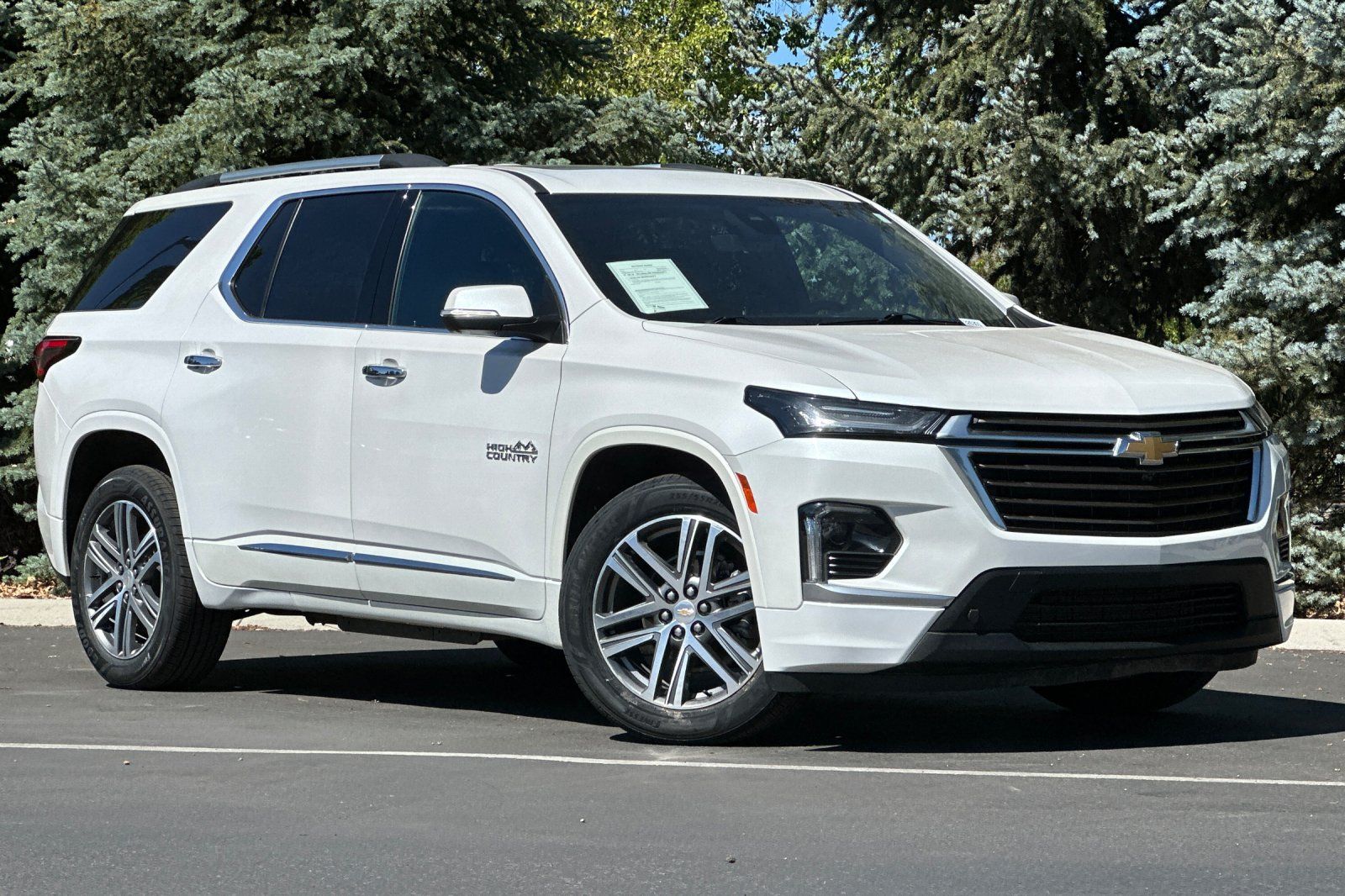 2023 Chevrolet Traverse High Country photo 2