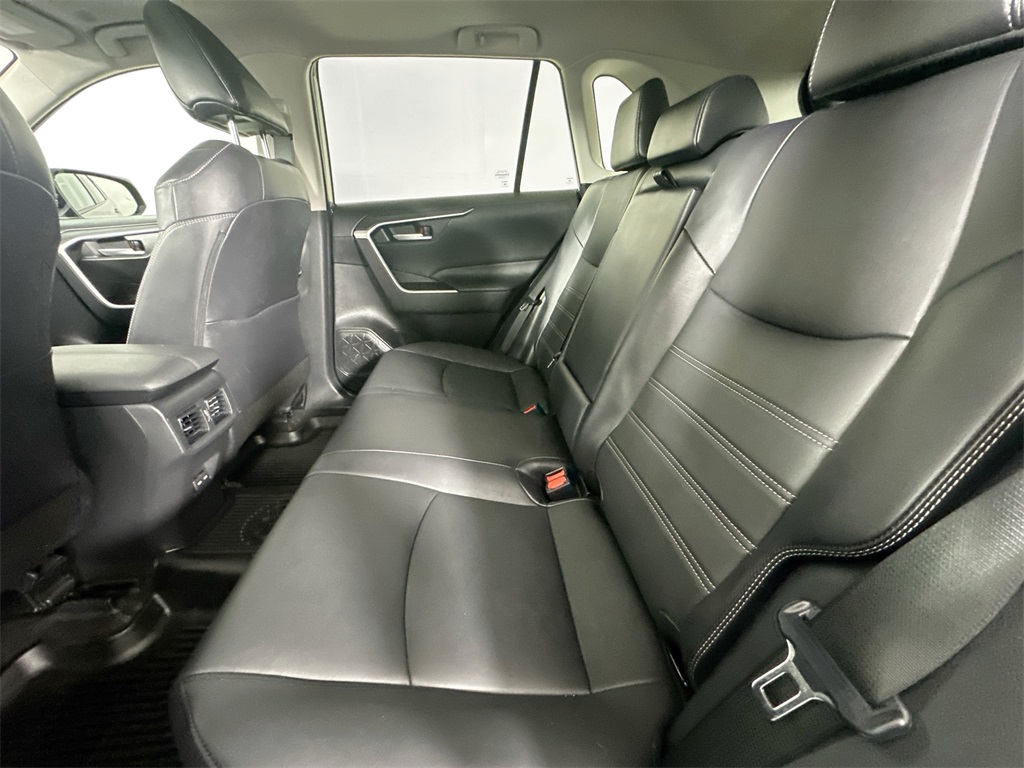 2023 Toyota RAV4 XLE Premium photo 5