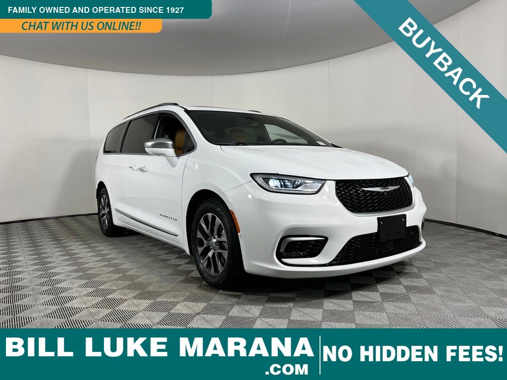 2022 Chrysler Pacifica Hybrid Pinnacle Hybrid's photo