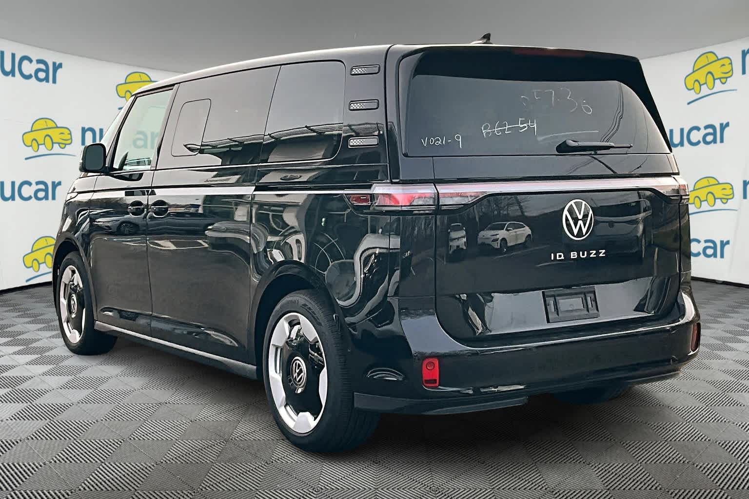 2025 Volkswagen ID. Buzz Pro S photo 4