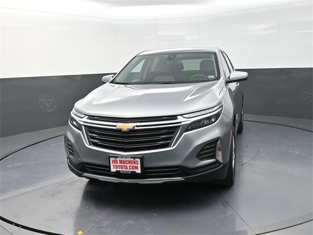2023 Chevrolet Equinox LT photo 2