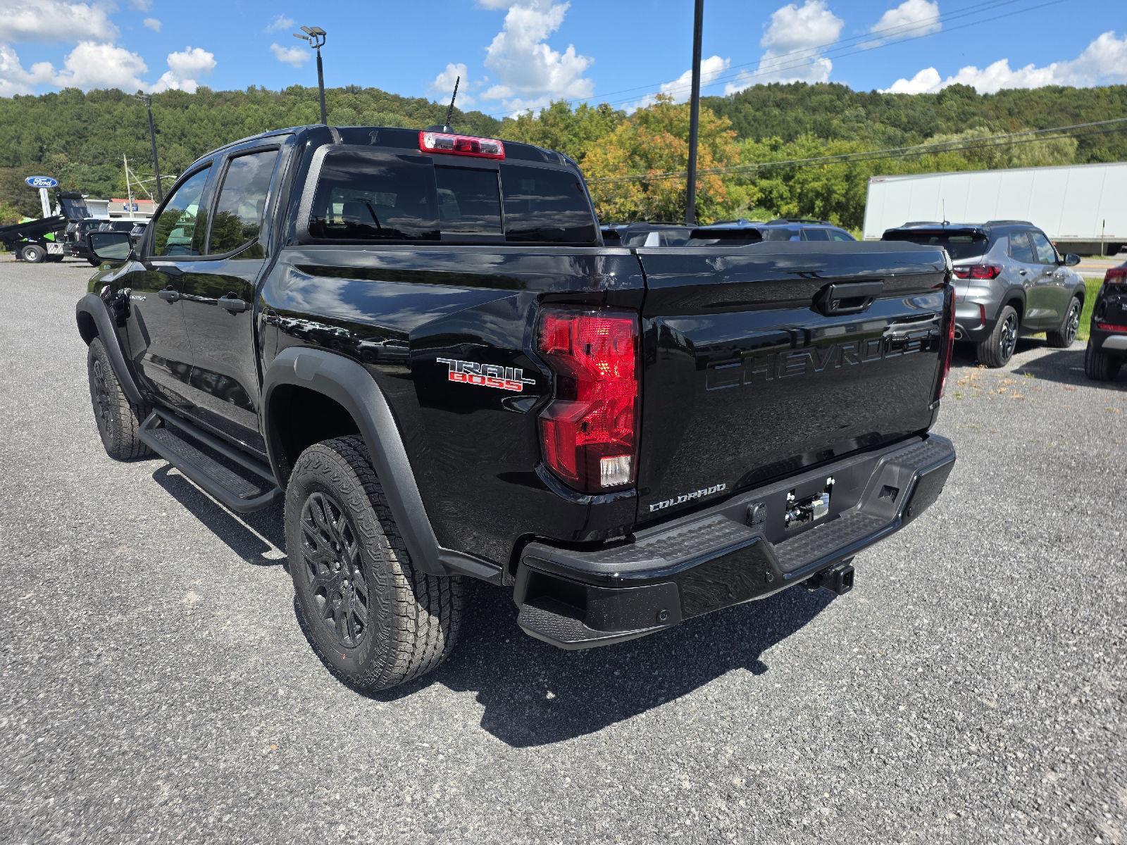 2026 Chevrolet Colorado Trail Boss photo 3