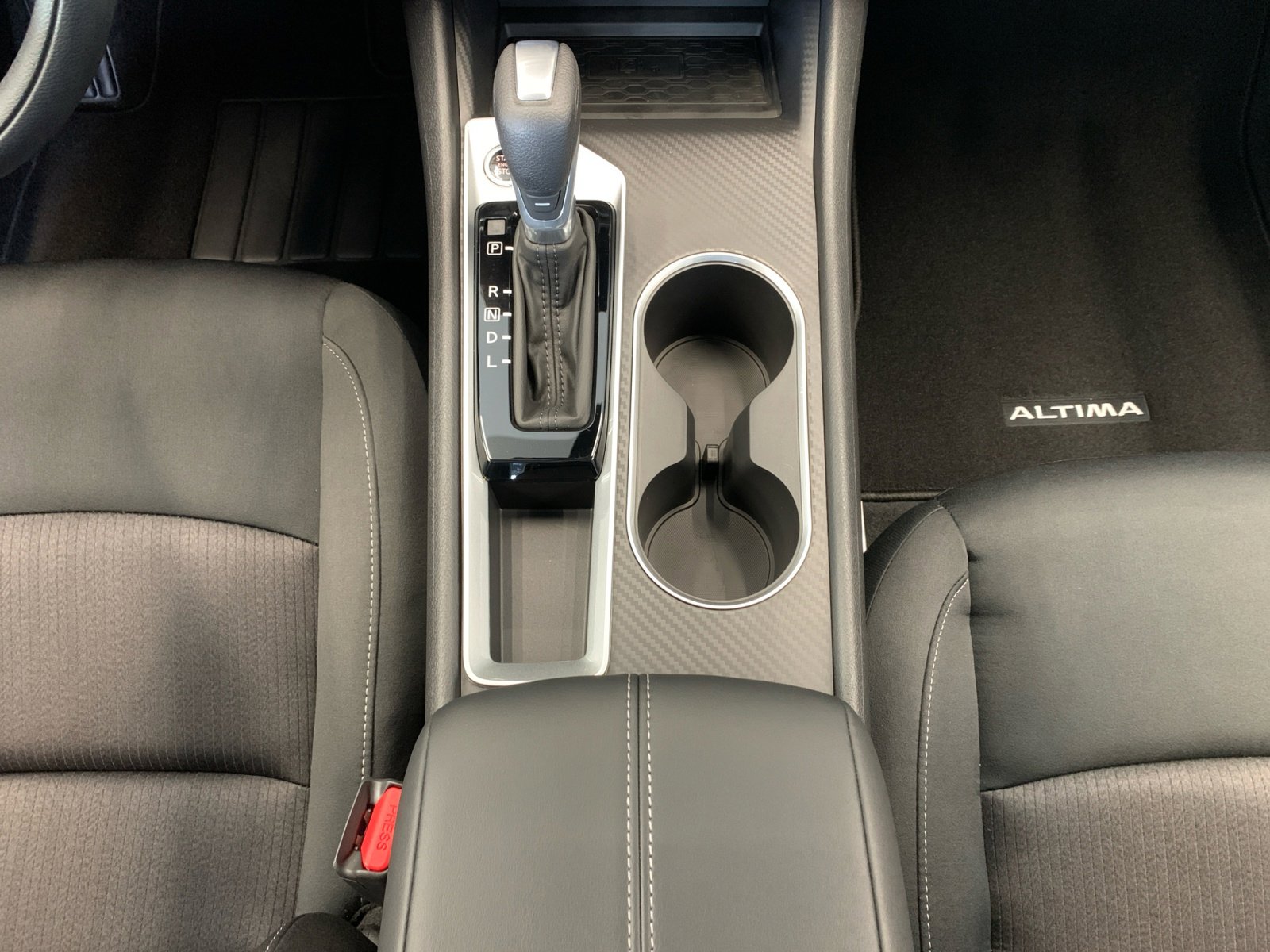 2025 Nissan Altima SV photo 19