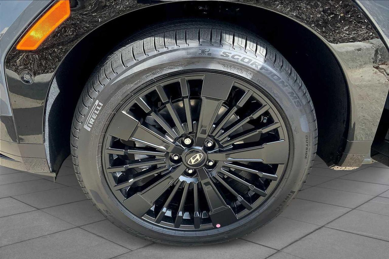2026 Hyundai Santa Fe Calligraphy photo 11