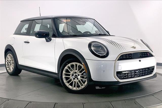 2026 MINI Hardtop 2 Door S's photo