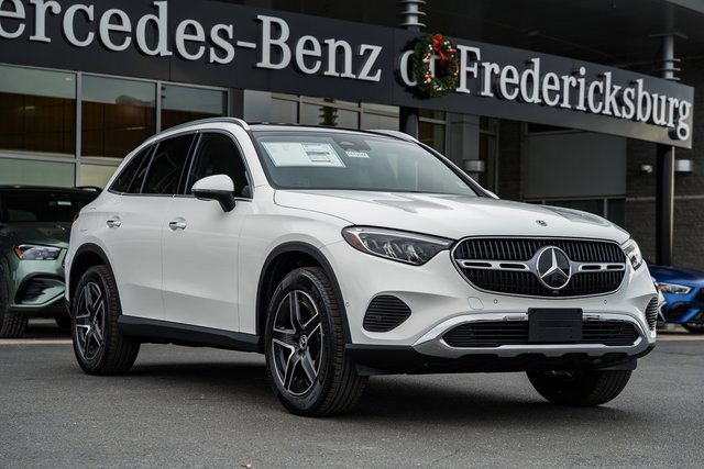 2026 Mercedes-Benz GLC Base's photo