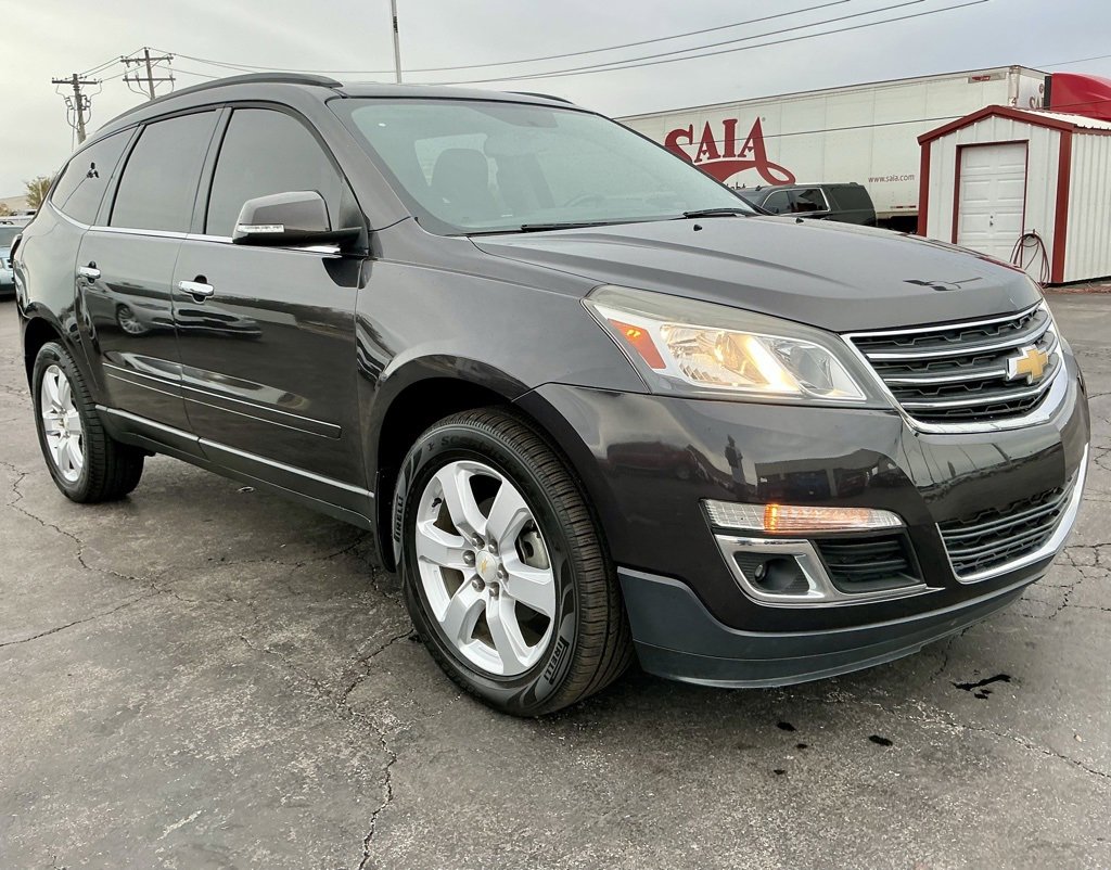 Image of Pre-Owned 2016 Chevrolet Traverse LT