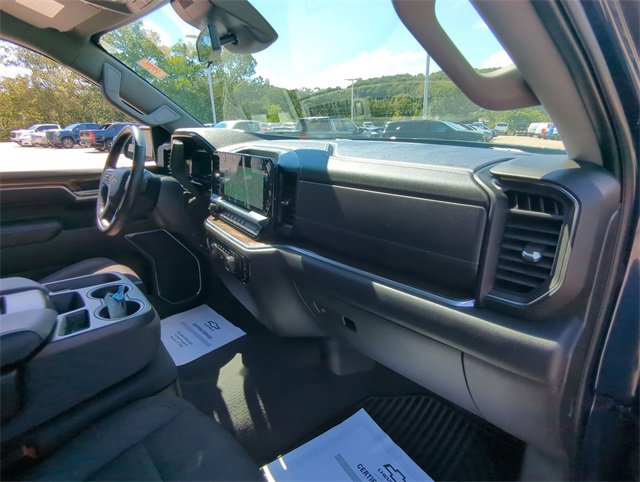 2022 Chevrolet Silverado 1500 LT photo 8