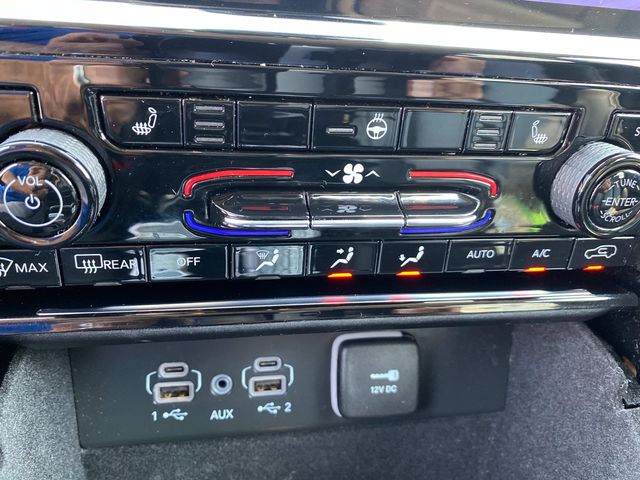 2023 Jeep Grand Cherokee Limited photo 13