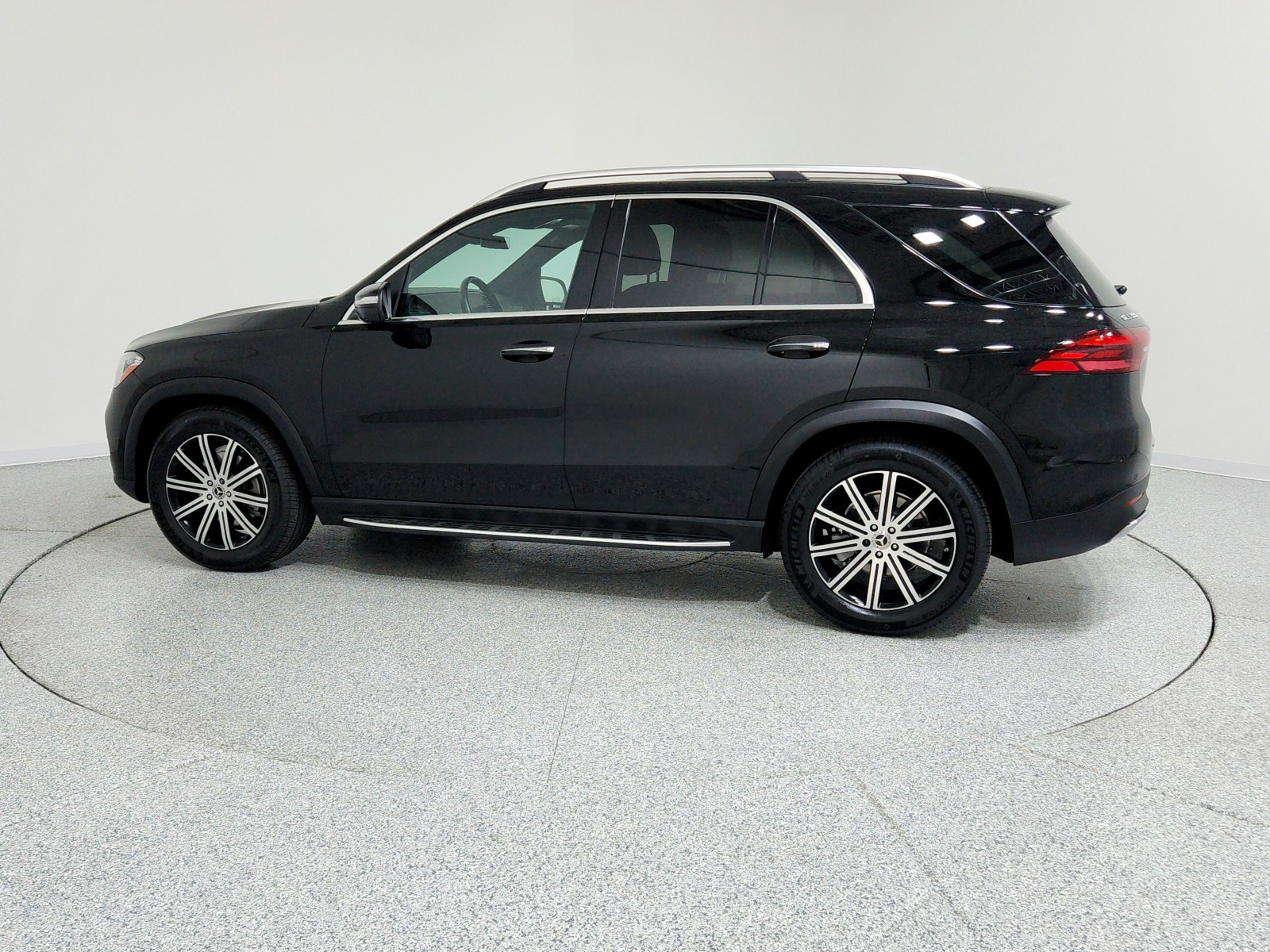 2025 Mercedes Benz GLE 350 4MATIC photo 10