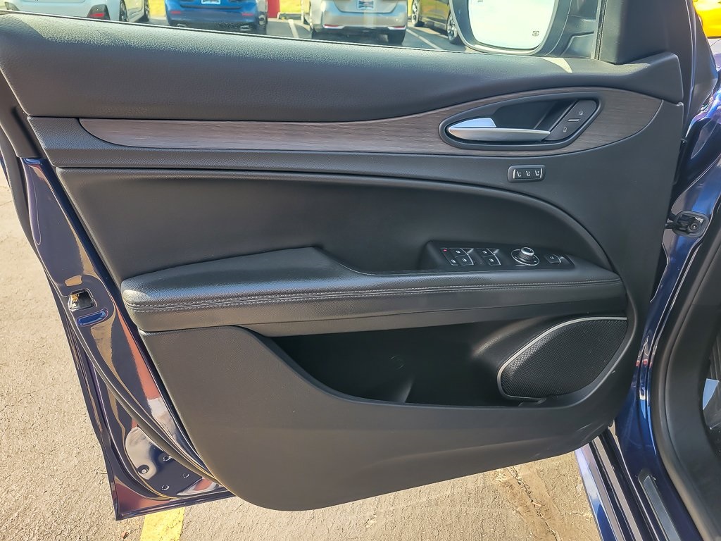 2021 Alfa Romeo Stelvio Ti photo 16