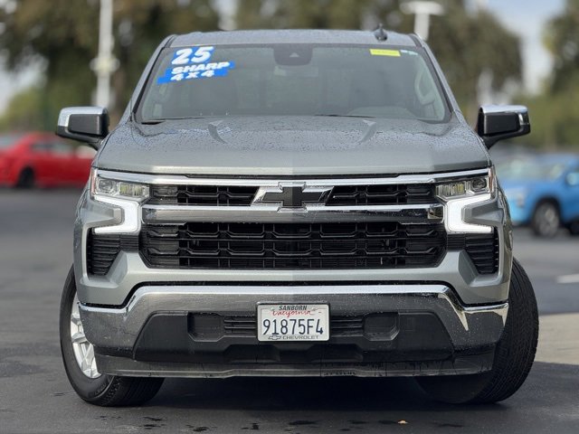 2025 Chevrolet Silverado 1500 LT photo 3