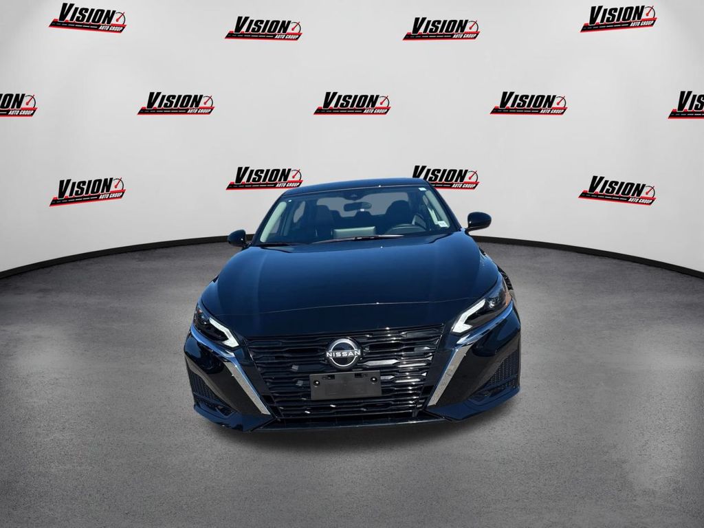2025 Nissan Altima 2.5 SV photo 2