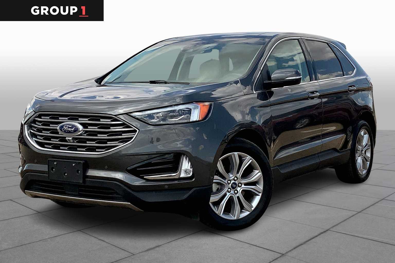 2019 Ford Edge Titanium's photo
