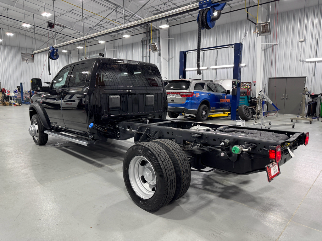 2025 Ram 4500 Tradesman photo 3