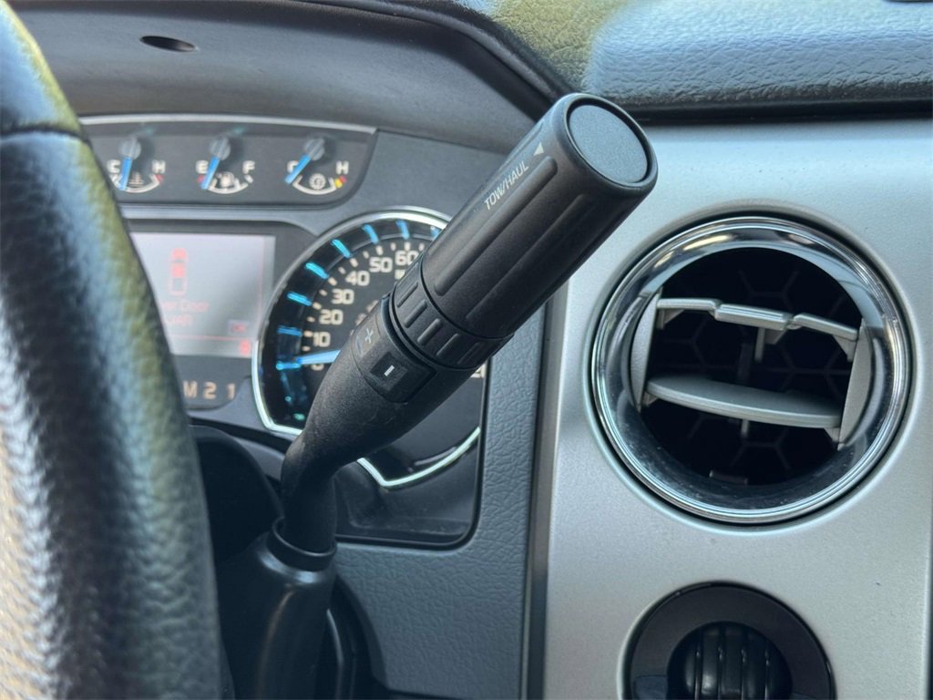 2013 Ford F-150 XLT photo 6