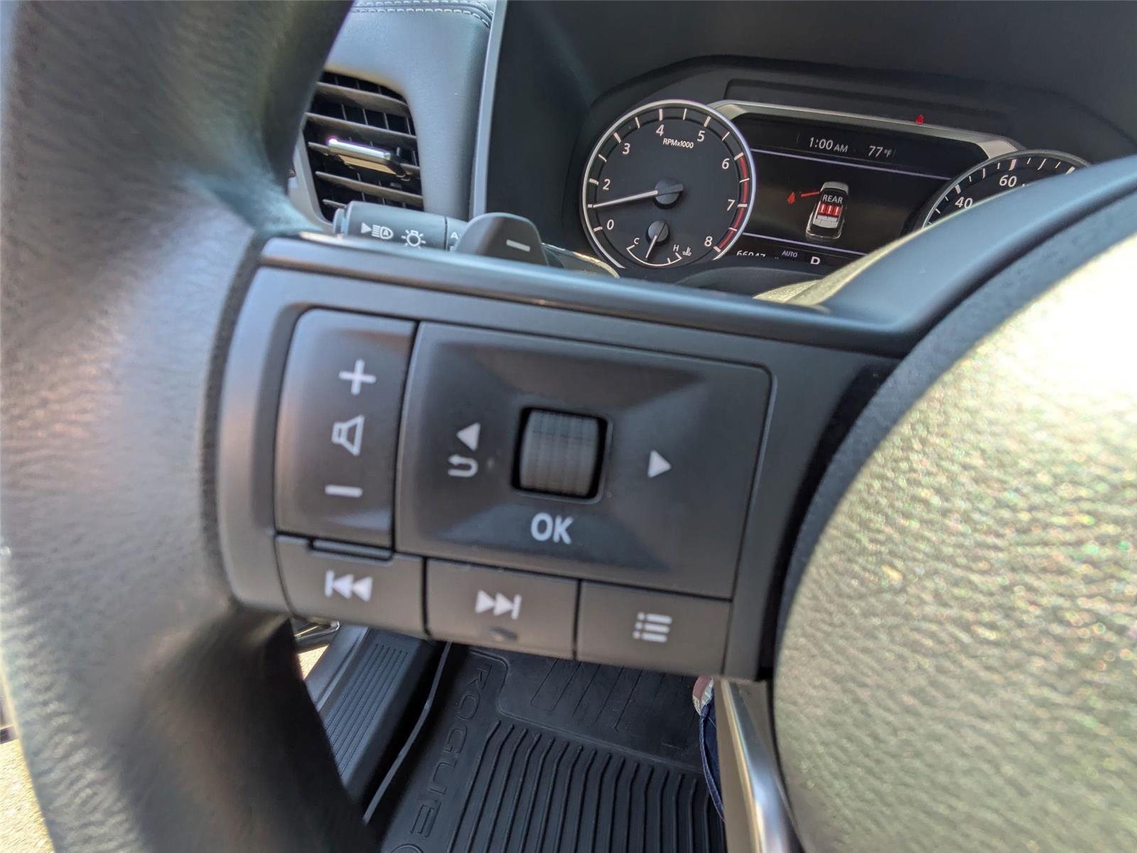 2023 Nissan Rogue S photo 14