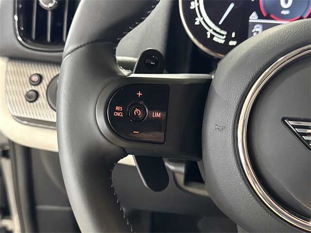 2024 Mini Cooper Signature photo 17
