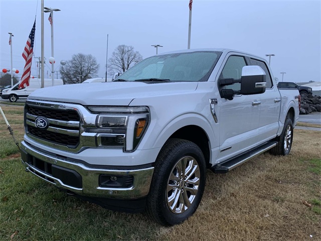 2025 Ford F-150 Lariat photo 3