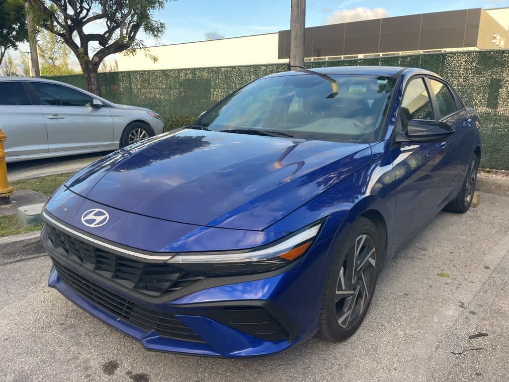 2025 Hyundai Elantra SEL's photo