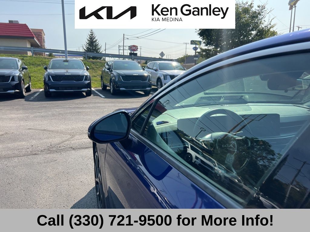 2025 Kia K5 EX photo 23