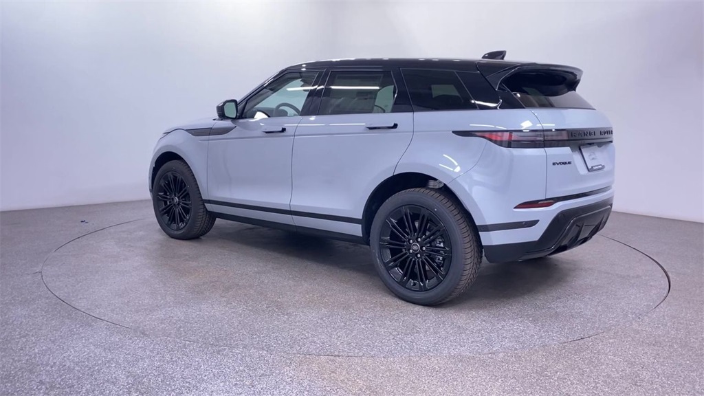 2025 Land Rover Range Rover S photo 6