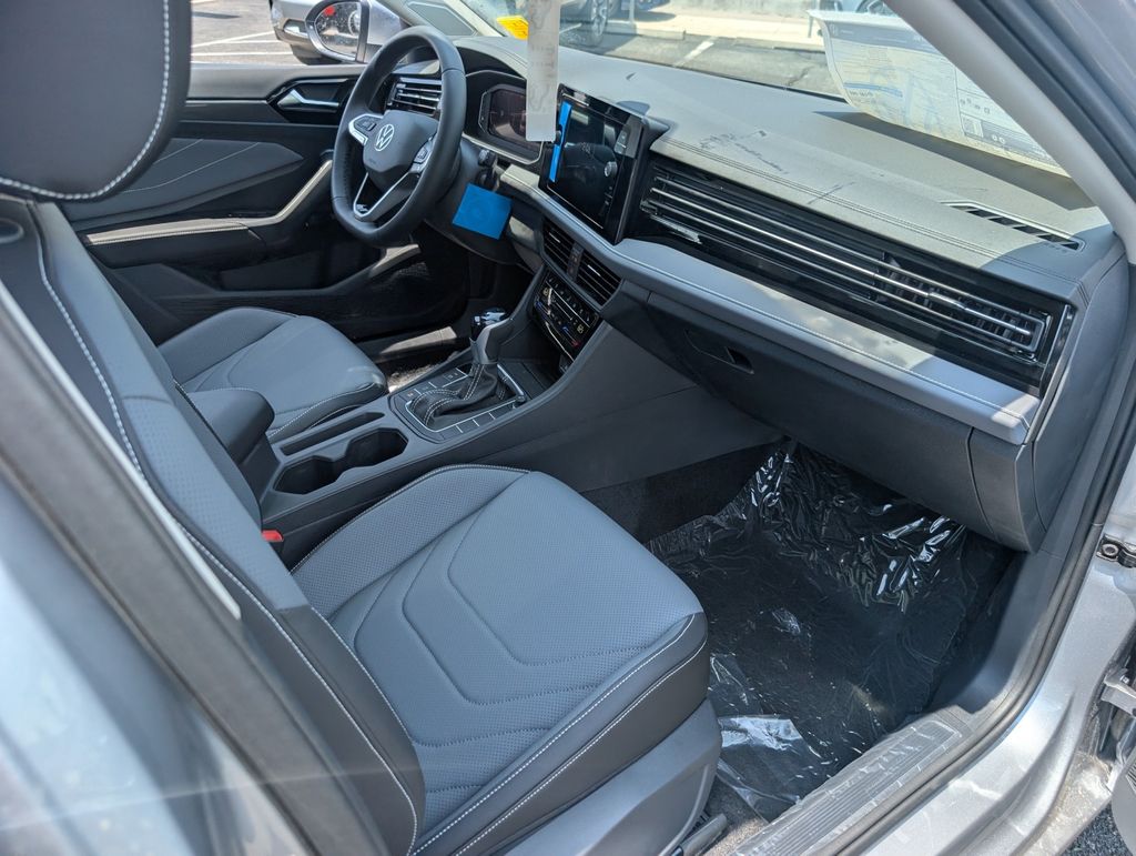2025 Volkswagen Jetta 1.5T SEL photo 19