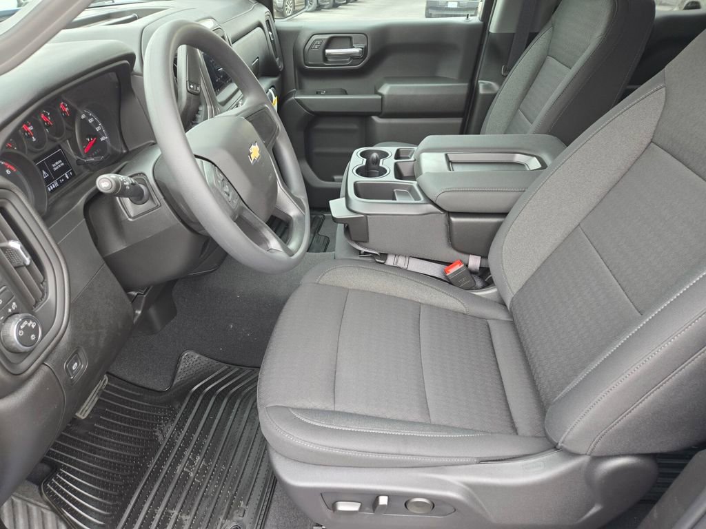 2026 Chevrolet Silverado 1500 Custom photo 5