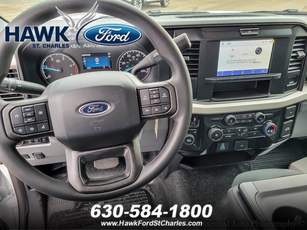 2025 FORD F-600 - Image 8