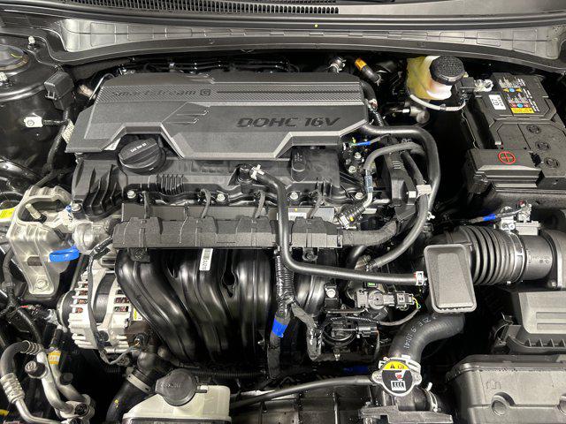 2025 Hyundai Elantra SE photo 17
