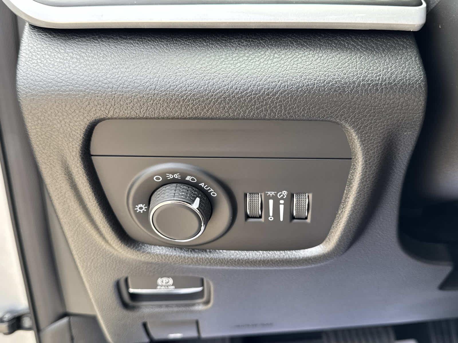 2025 Jeep Grand Cherokee Laredo X photo 44