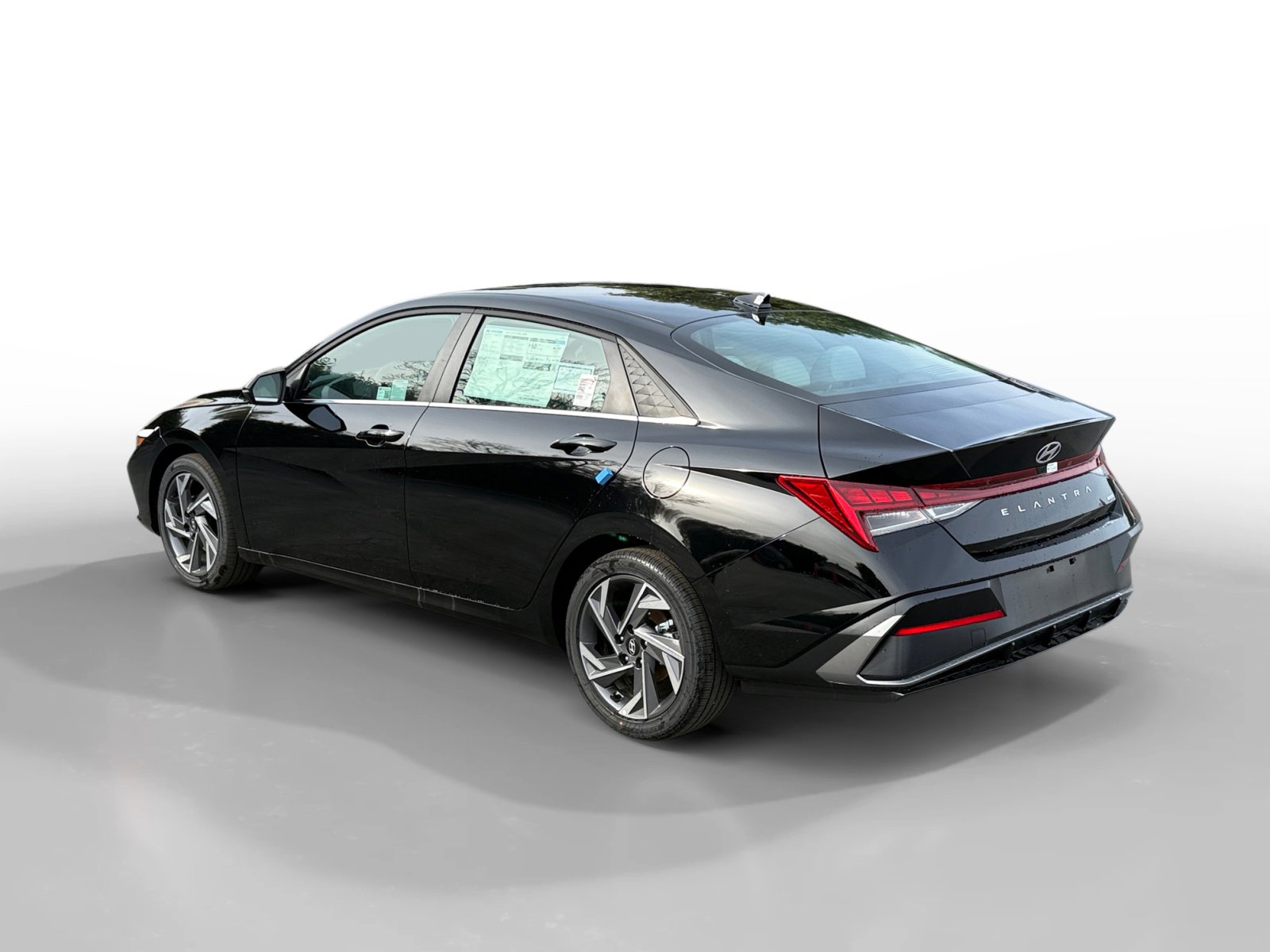2025 Hyundai Elantra Hybrid Limited photo 3