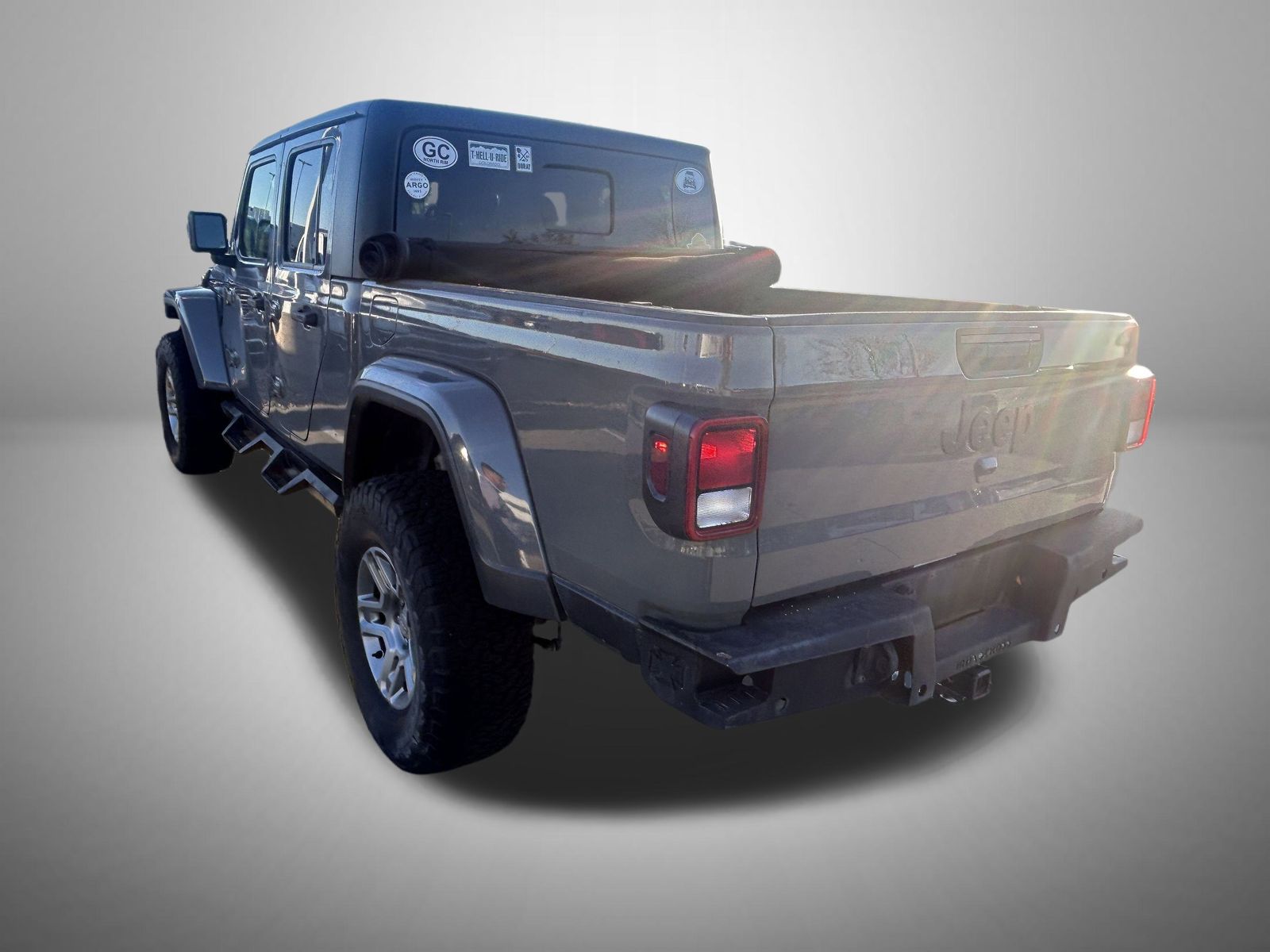 2020 Jeep Gladiator Sport photo 2