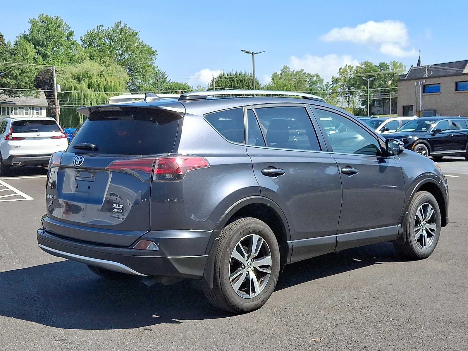 2018 Toyota RAV4 XLE photo 6