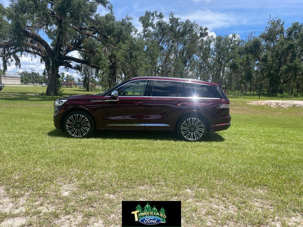 2021 Lincoln Aviator Black Label's photo