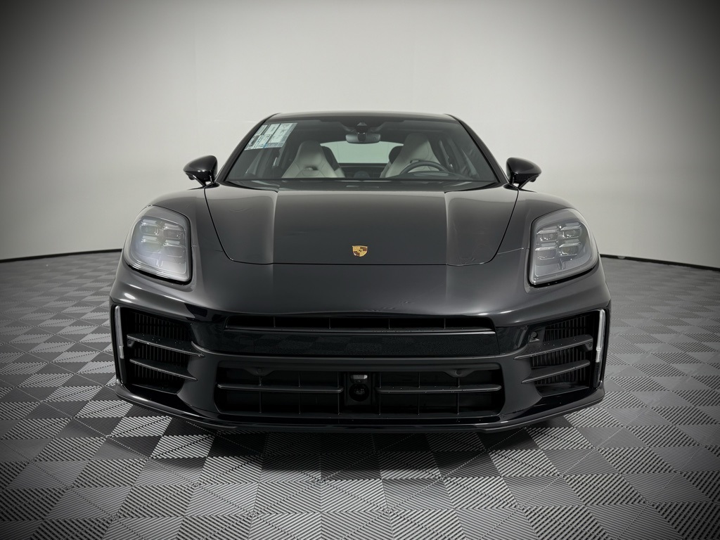 2025 Porsche Panamera 4 photo 7