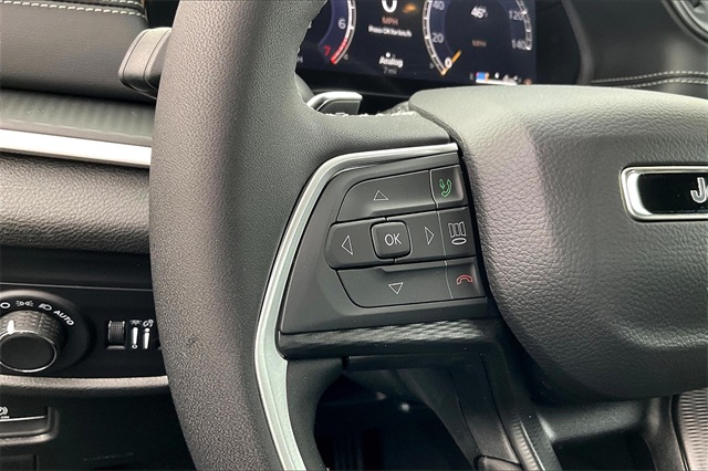 2025 Jeep Grand Cherokee Altitude photo 17