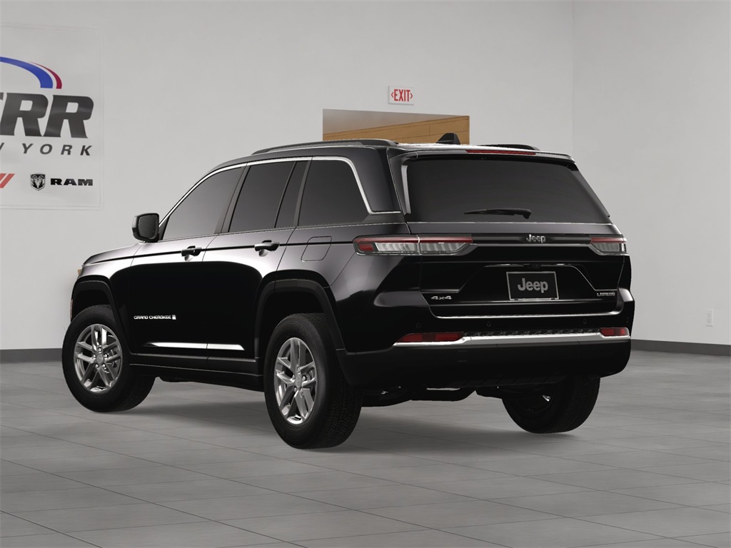 2025 Jeep Grand Cherokee Laredo X photo 4