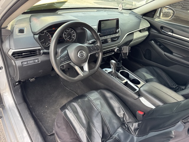 2021 Nissan Altima 2.5 SV photo 2