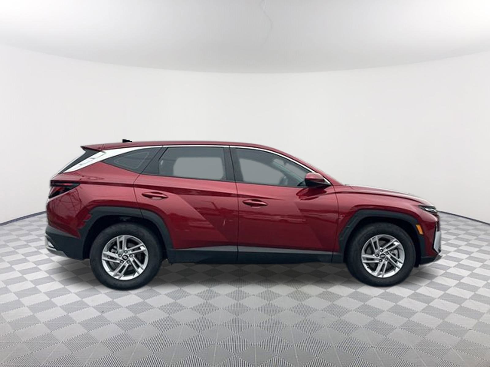 2025 Hyundai Tucson SE photo 4