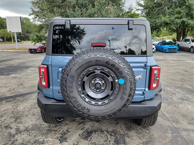 2025 Ford Bronco Outer Banks photo 4
