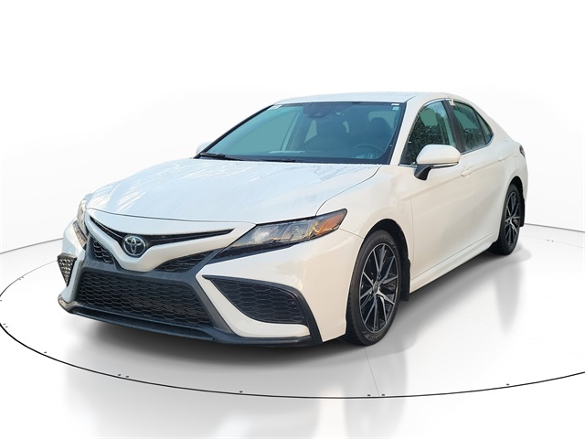 2023 Toyota Camry SE photo 4