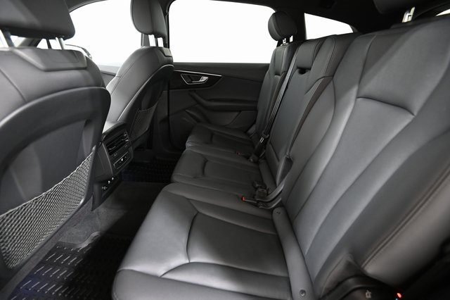2022 Audi Q7 55 Premium photo 6