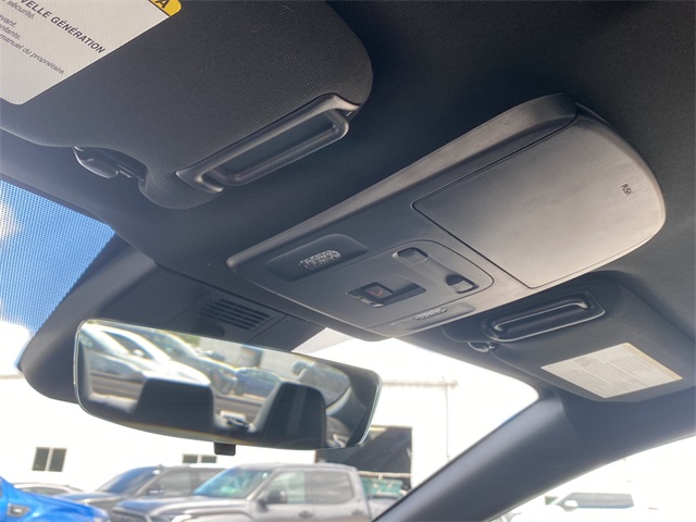 2025 Toyota Camry SE photo 31