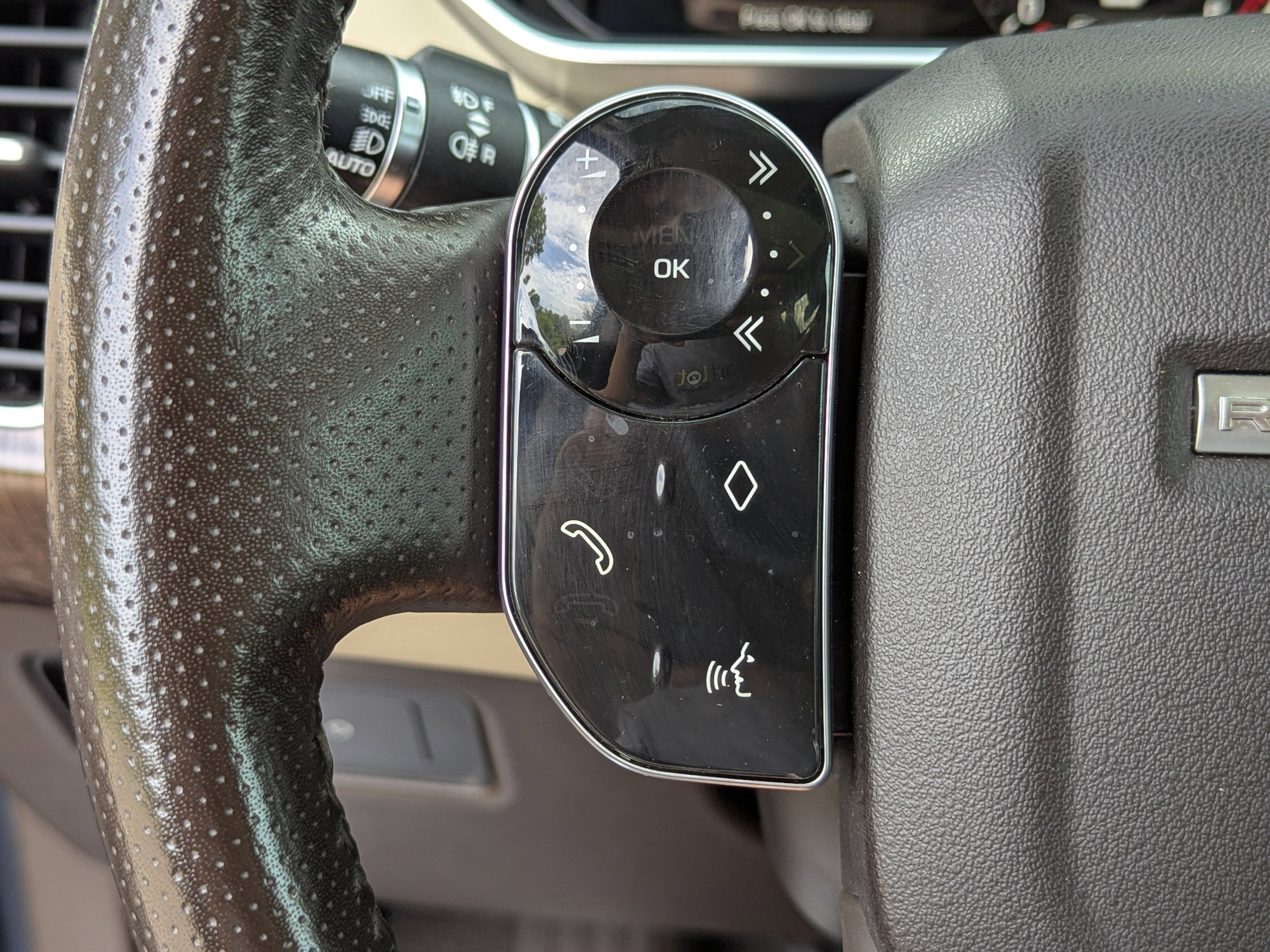 2019 Land Rover Range Rover Sport HSE photo 30