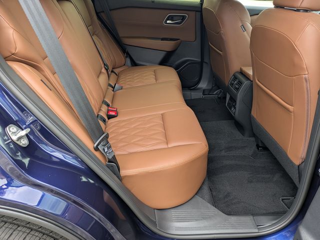 2025 Nissan Rogue Platinum photo 25