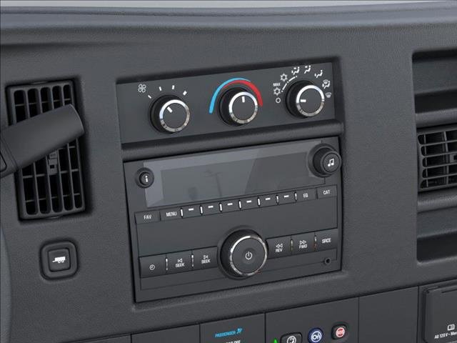 2025 Chevrolet Express Cutaway 3500 photo 17